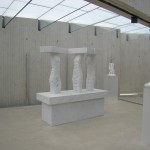 Midtåsen. Byggnaden är oklimatiserad, vilket möjliggör de fina mötena mellan glas och betong. Foto: Johny Lindeberg